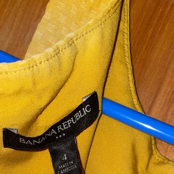 Women’s Dress - Picture 2 of 4